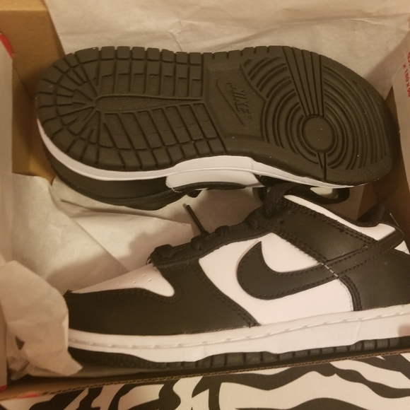 Brand new Nike Dunk Low Pandas Size 13c - Picture 3 of 10
